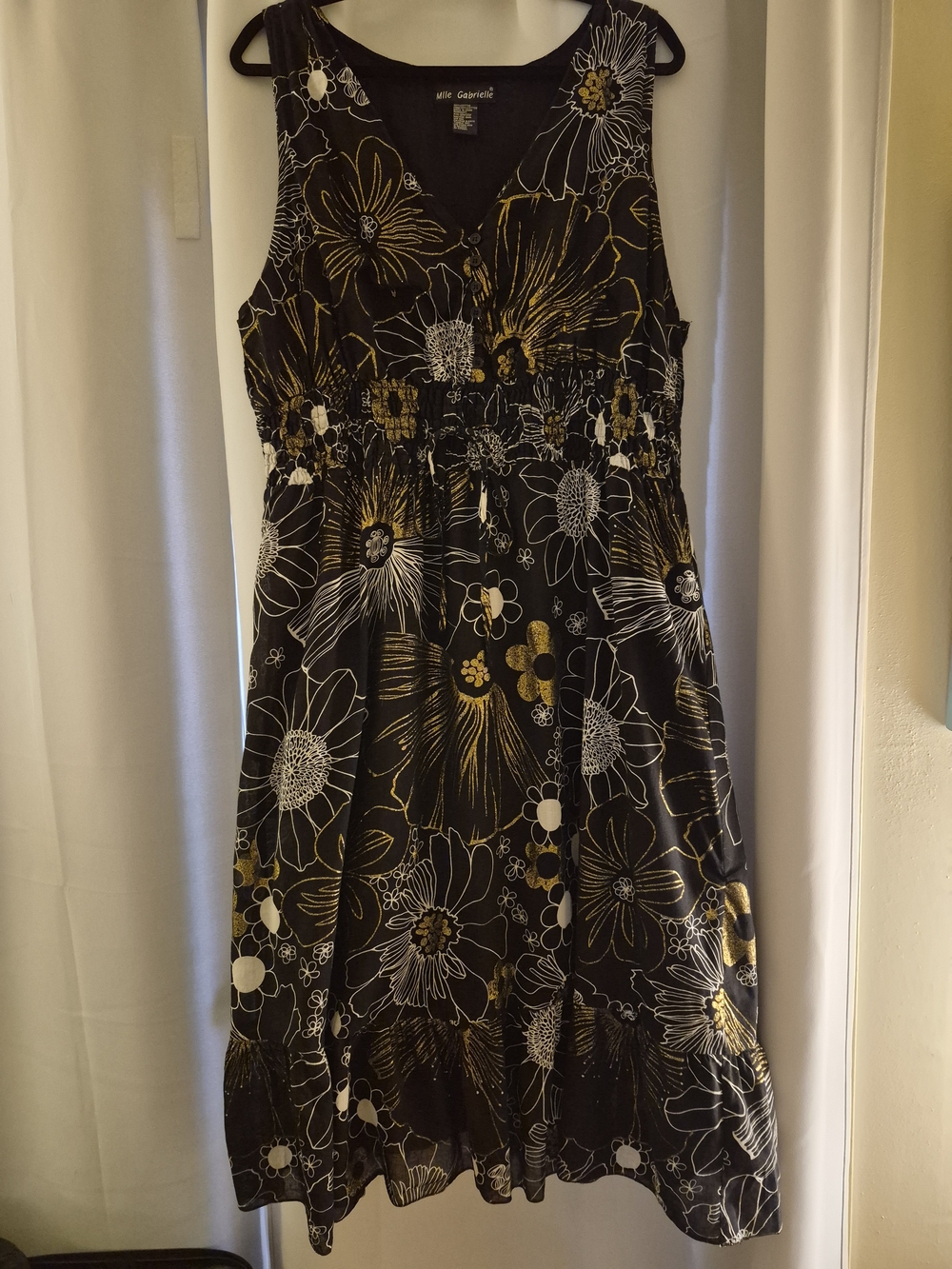 Mlle Gabrielle Women's Black & Gold Floral Sundress